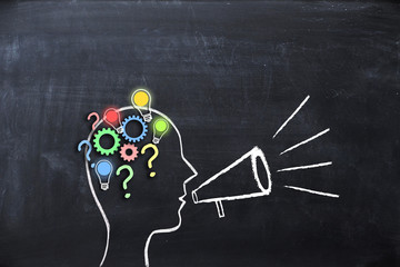 女生成考大专学什么专业好 怎么选择